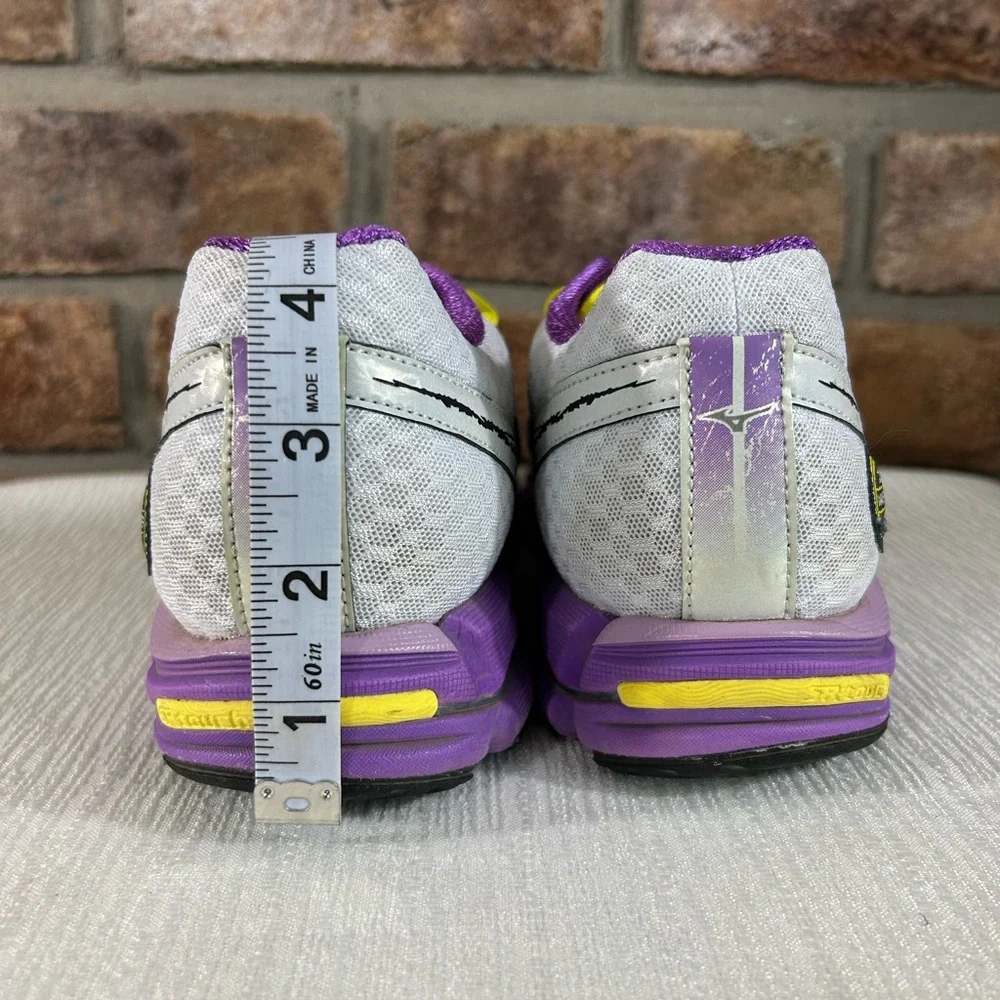 MIZUNO Wave Rider 17 Women’s Running Shoes